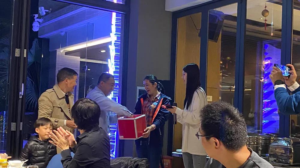 激動(dòng)人心的抽獎(jiǎng)環(huán)節(jié) 激動(dòng)人心的抽獎(jiǎng)環(huán)節(jié)